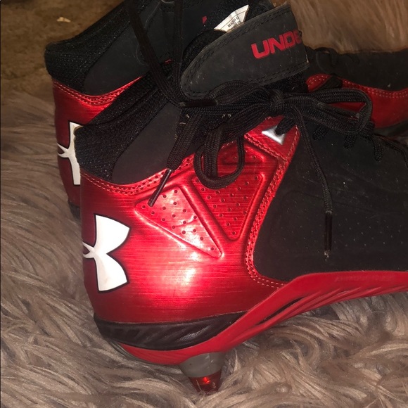 Under Armour Cleats - Picture 2 of 4